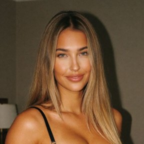 Anja, 24, a blonde Serbian woman