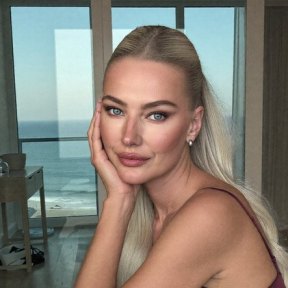Nora, 31, a blonde Norwegian woman