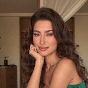 Rosanna, 35, a brunette Dominican woman